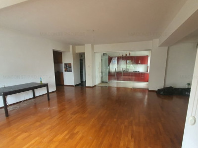 Bd. Mamaia, spatiu IDEAL BIROURI, 185 mp., 4 camere