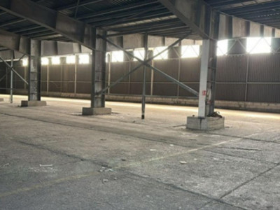 Zona Industriala, hala 2.200 mp.