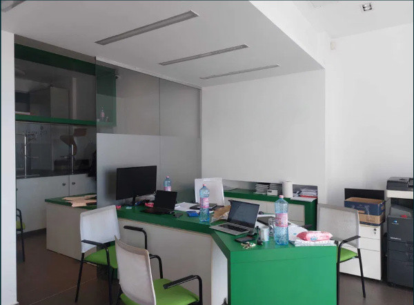 Bd. Mamaia, spatiu comercial 80 mp., acces direct din bulevard