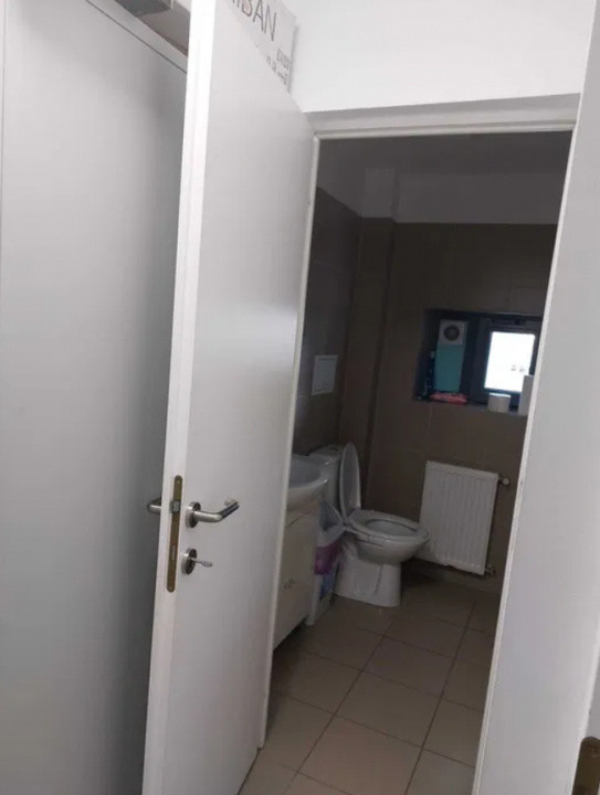 Bd. Mamaia, spatiu comercial 80 mp., acces direct din bulevard