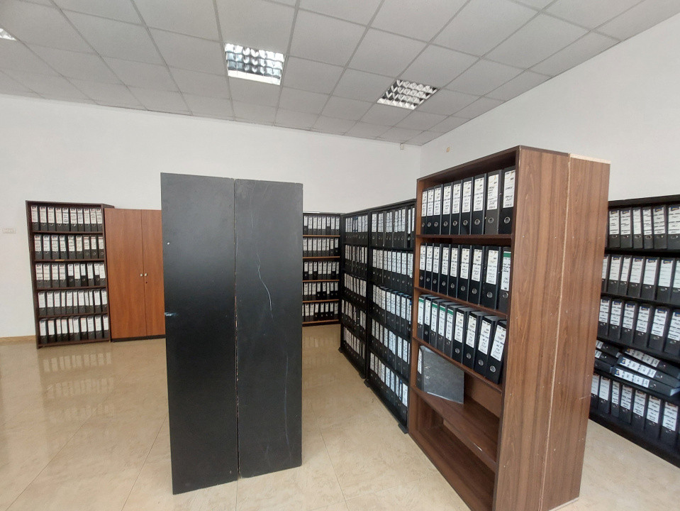 Pod Butelii, cladire comerciala, S+P+1, 677 mp.