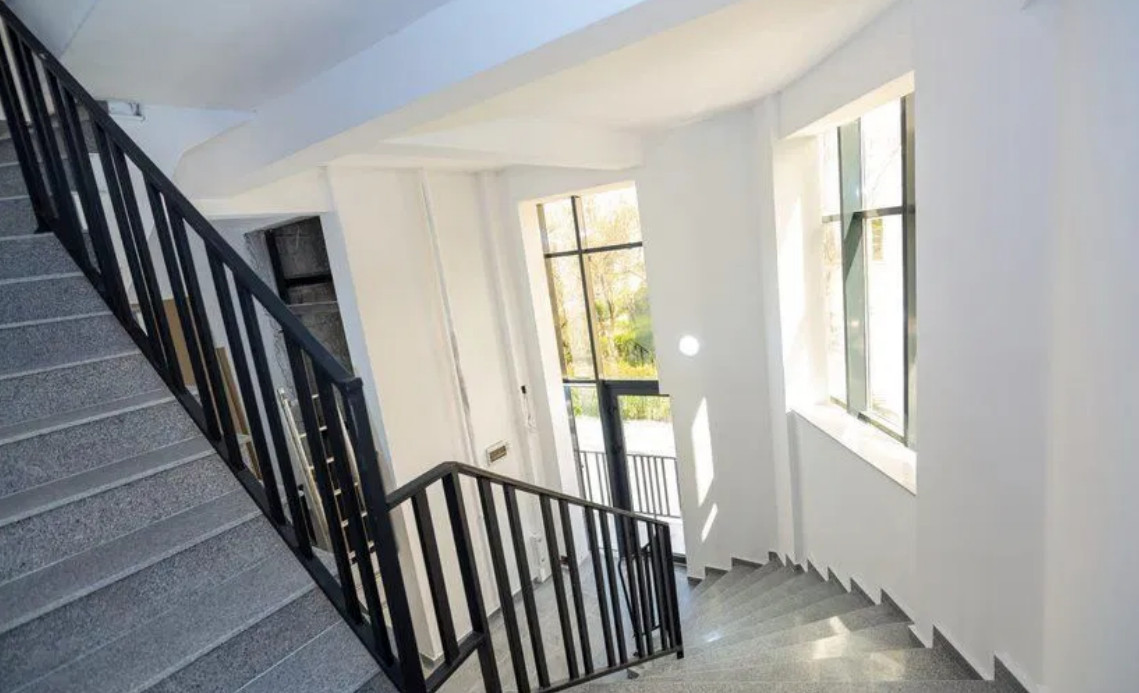 Tomis Nord, spatiu IDEAL BIROURI - 300 mp., finisat 2023