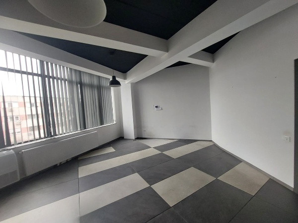 Tomis Nord, spatiu IDEAL BIROURI - 300 mp., finisat 2023
