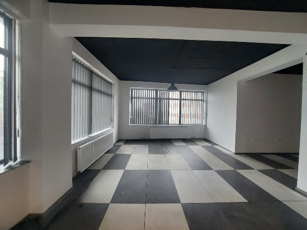 Tomis Nord, spatiu IDEAL BIROURI - 300 mp., finisat 2023