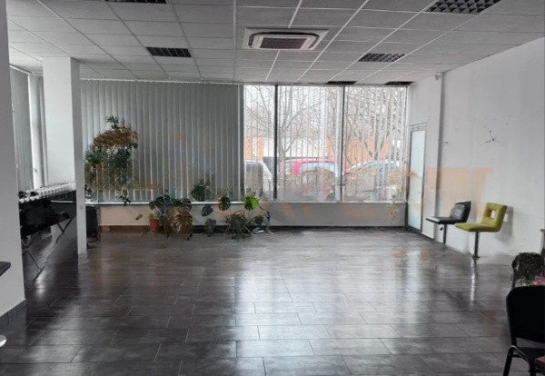 Gara, spatiu comercial din constructie, 218 mp.