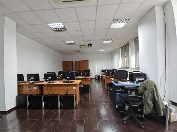 Gara, spatiu comercial din constructie, 218 mp.