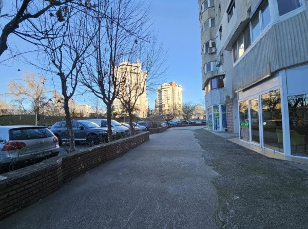 Gara, spatiu comercial din constructie, 218 mp.