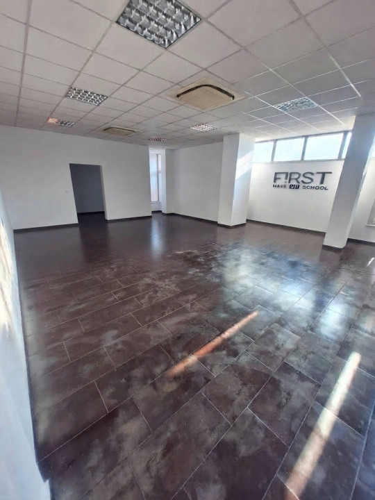 Gara, spatiu comercial din constructie, 218 mp.