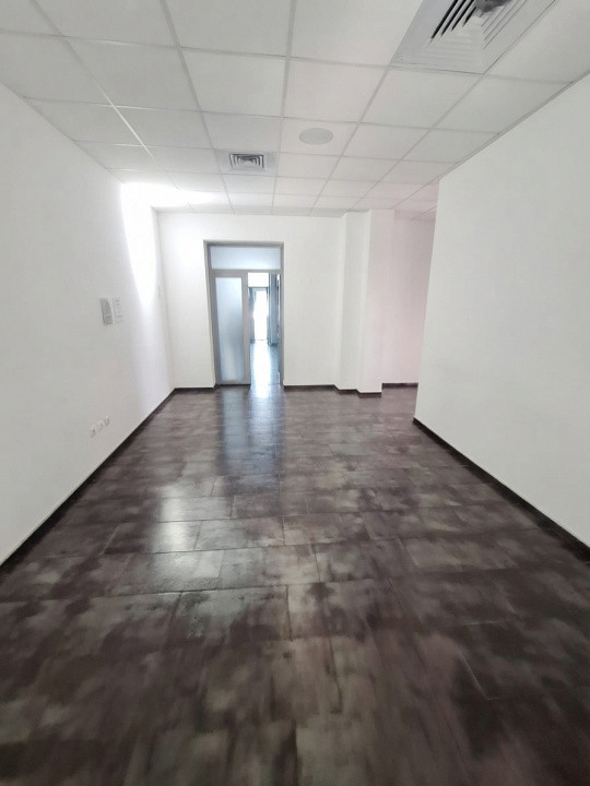 Gara, spatiu comercial din constructie, 218 mp.