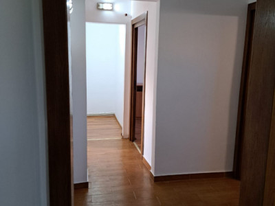 Navodari, 3 camere decomandate, amenajat integral