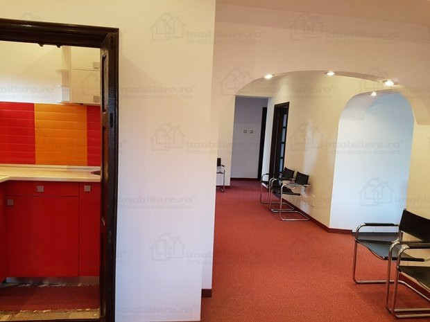 Bd. Mamaia, spatiu ideal birouri, 140 mp., etaj 1