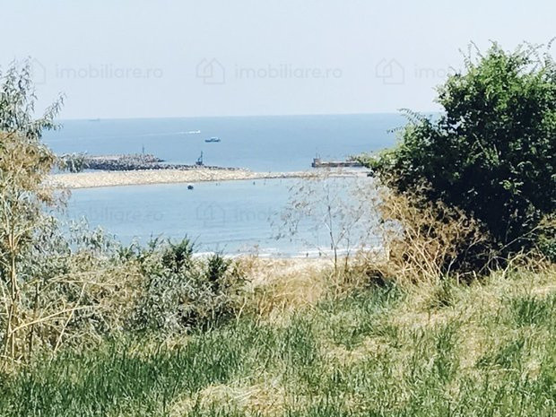 Ultracentral, pozitie unicat, deschidere la plaja, 2.753 mp.