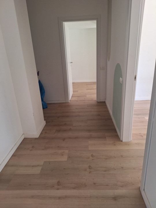 Tomis Nord, spatiu ideal BIROURI, 300 mp., curte, 2 locuri parcare