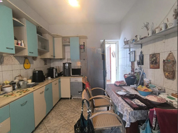 Ultracentral - Primarie,  vila istorica, ideal BIROURI/SPATIU COMERCIAL, 540 mp.