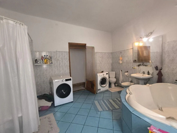 Ultracentral - Primarie,  vila istorica, ideal BIROURI/SPATIU COMERCIAL, 540 mp.