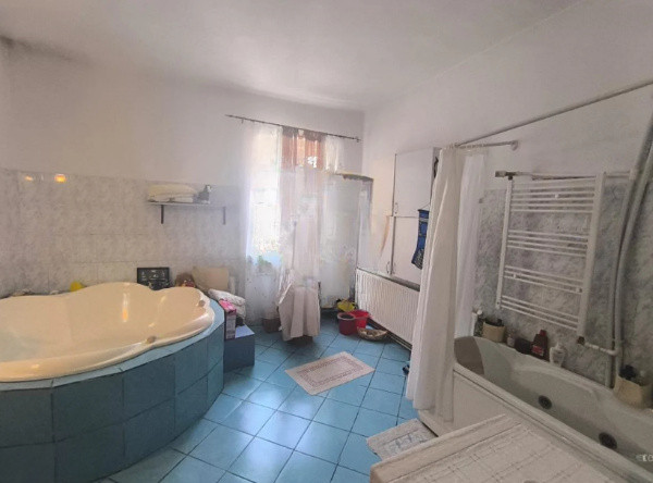 Ultracentral - Primarie,  vila istorica, ideal BIROURI/SPATIU COMERCIAL, 540 mp.
