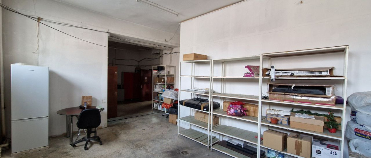 Pod Butelii, spatiu comercial 126 mp.
