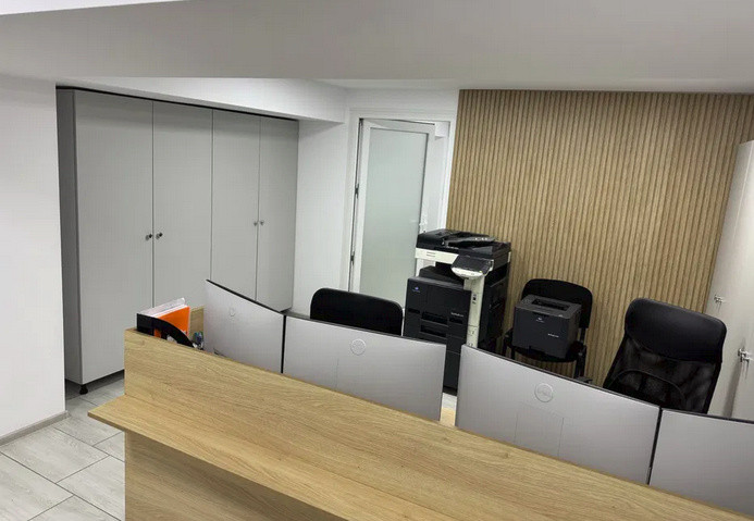 Ultracentral, spatiu comercial, IDEAL BIROURI, amenajat, mobilat