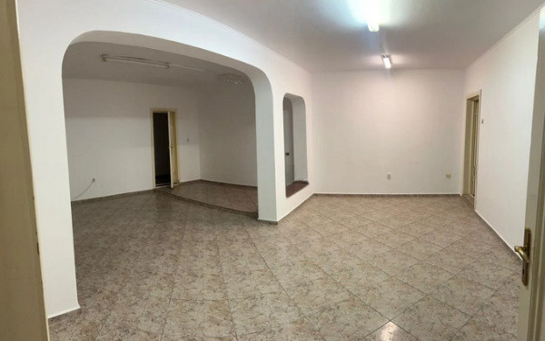 Dacia - Tomis III, spatiu IDEAL BIROURI, 90mp., intrare separata