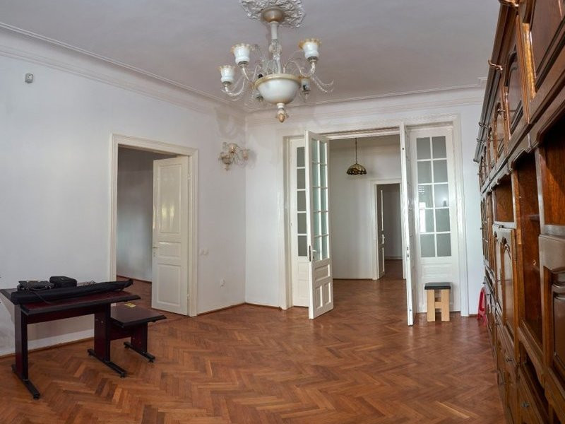 Gara, imobil UNICAT, 5 camere, IDEAL SEDIU/BIROURI