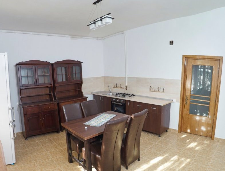 Gara, imobil UNICAT, 5 camere, IDEAL SEDIU/BIROURI