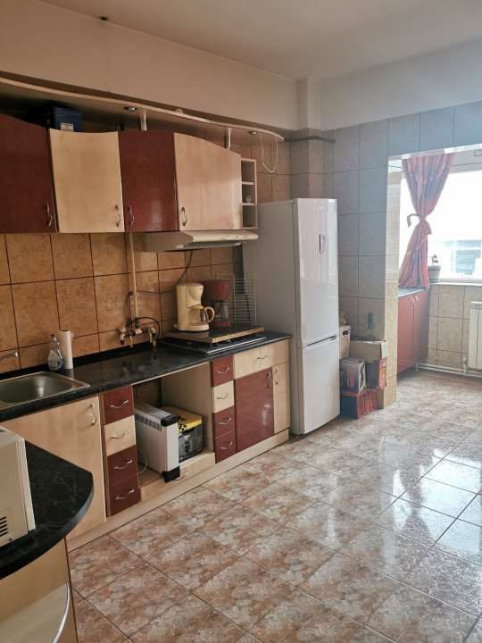 Ultracentral, etaj de vila, 3 camere, PRETABIL BIROURI