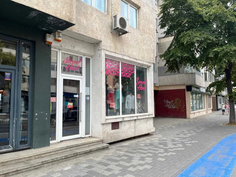 Bd. Tomis, maxima vizibilitate, spatiu 60 mp.