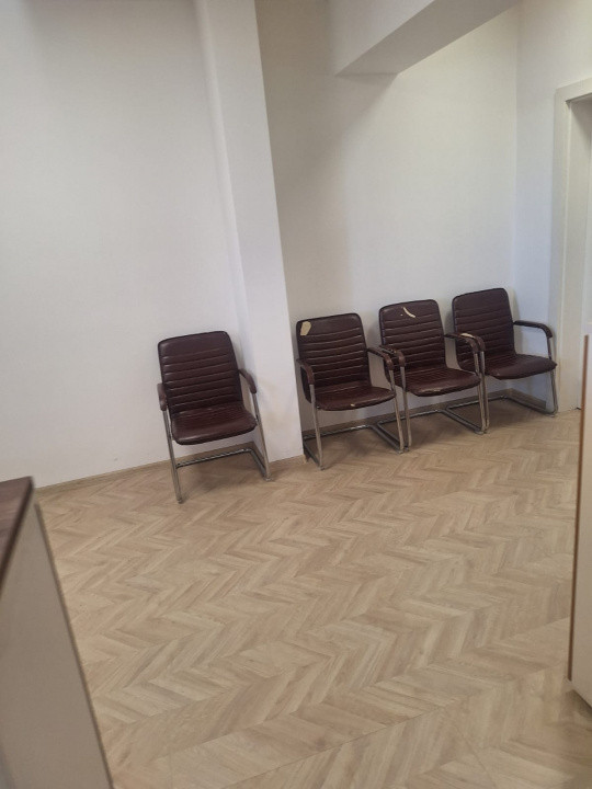 Tomis Nord, spatiu BIROURI, 225 mp., 2 locuri parcare proprii