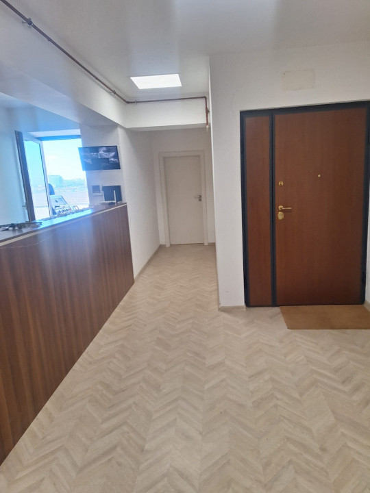 Tomis Nord, spatiu BIROURI, 225 mp., 2 locuri parcare proprii