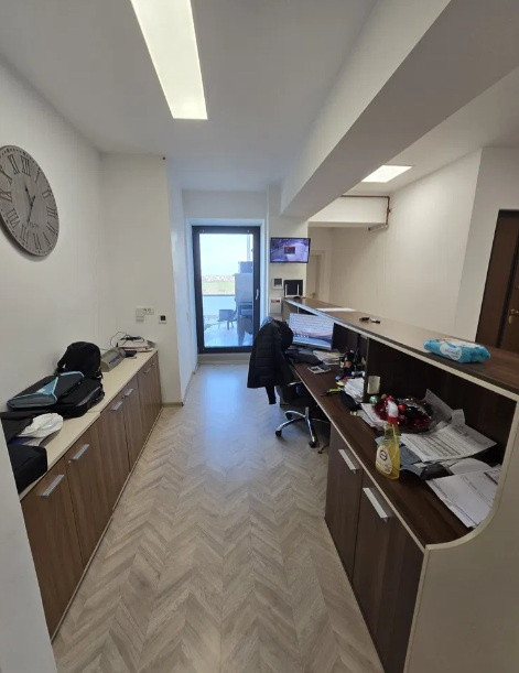 Tomis Nord, spatiu BIROURI, 225 mp., 2 locuri parcare proprii