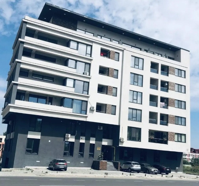 Tomis Nord, spatiu BIROURI, 225 mp., 2 locuri parcare proprii