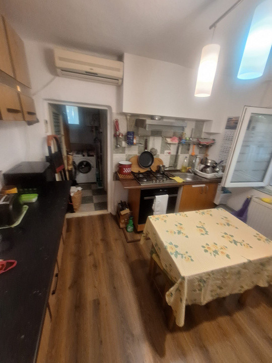 Viile Noi, casa 3 camere, libera