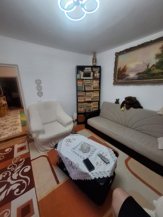 Viile Noi, casa 3 camere, libera