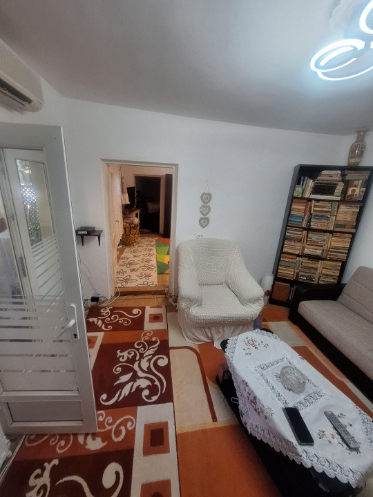 Viile Noi, casa 3 camere, libera
