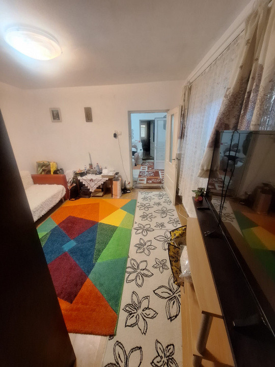 Viile Noi, casa 3 camere, libera