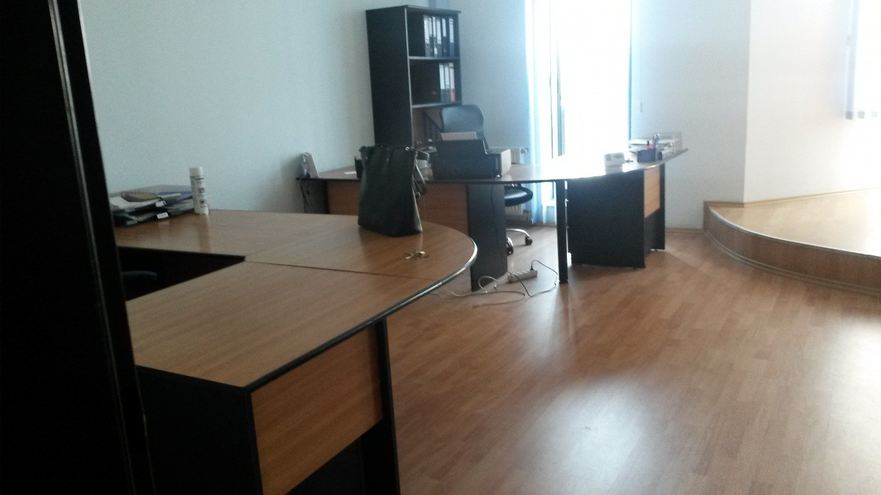 Bd. Mamaia, spatiu 40 mp., cladire de birouri
