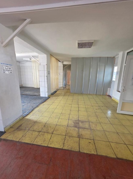 INEL II , spatiu comercial  280 mp., ideal SHOWROOM/PRODUCTIE, curte 1.000 mp.