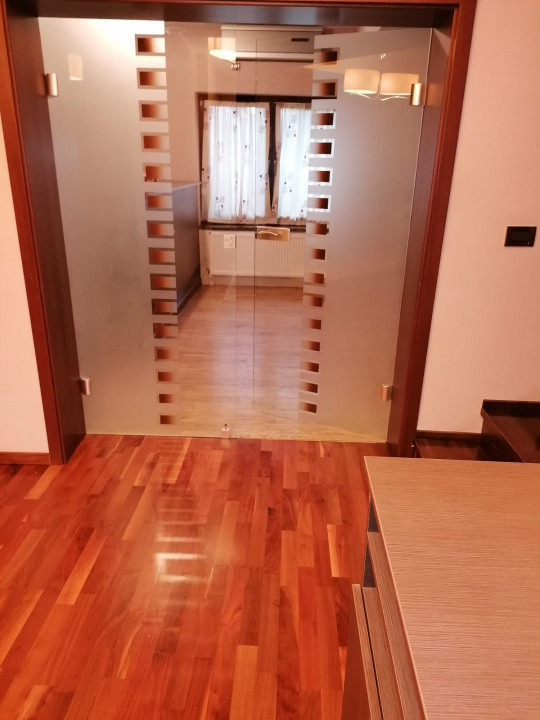 Ovidiu Vile ( Sud), vila P+1, 5 camere