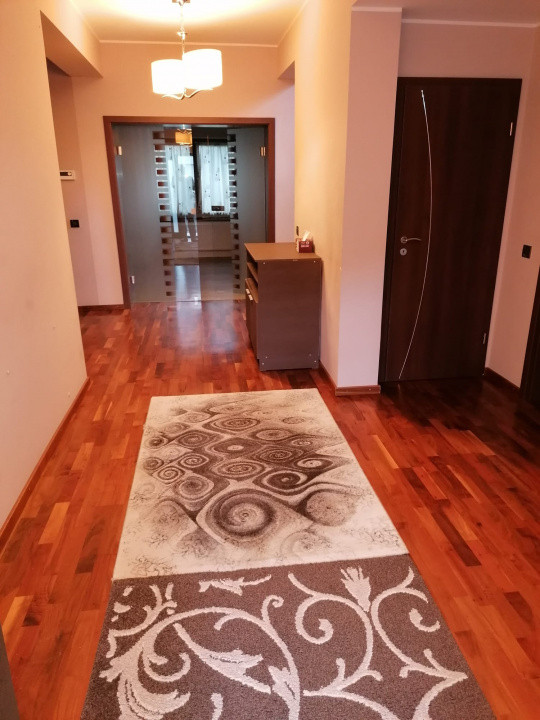 Ovidiu Vile ( Sud), vila P+1, 5 camere