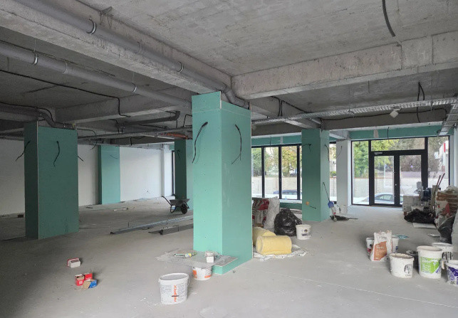Campus, spatiu comercial 335 mp., 3 cai de acces