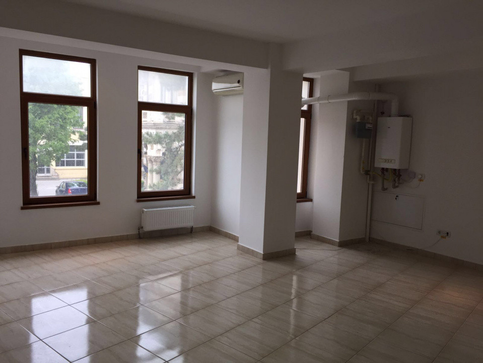 Peninsula - Piata Ovidiu, spatiu ideal birouri, 150 mp.