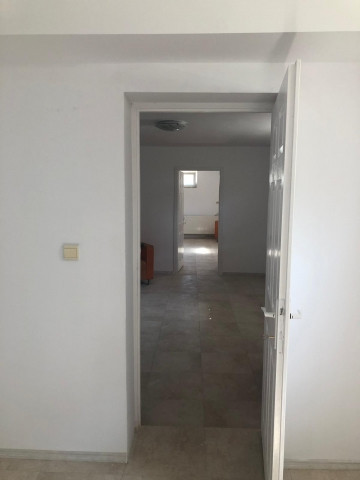 SPATIU COMERCIAL, 123 mp., pretabil multiple activitati