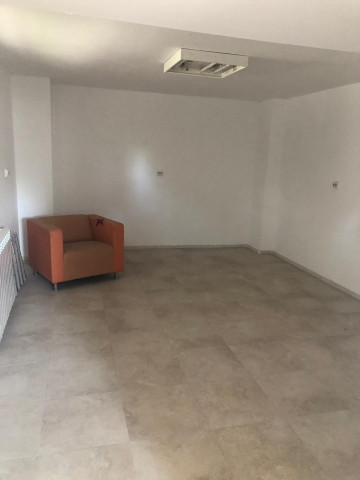 SPATIU COMERCIAL, 123 mp., pretabil multiple activitati