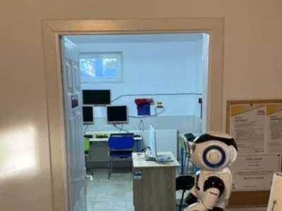 SPATIU COMERCIAL, 123 mp., pretabil multiple activitati