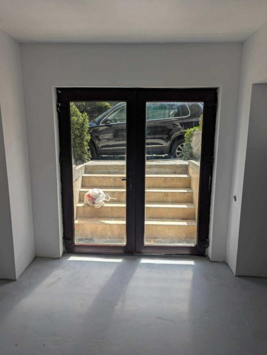Bd. Mamaia, spatiu comercial , IDEAL BIROURI/CABINETE, 130mp.