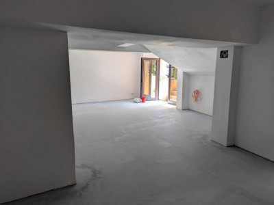 Bd. Mamaia, spatiu comercial , IDEAL BIROURI/CABINETE, 130mp.