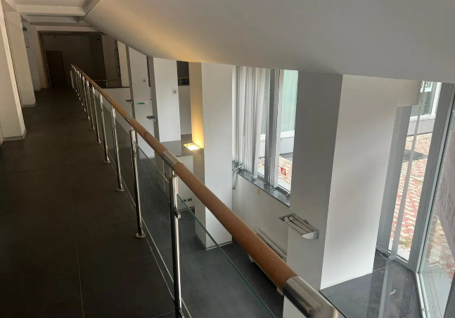 Tomis II, spatiu comercial , 602 mp.
