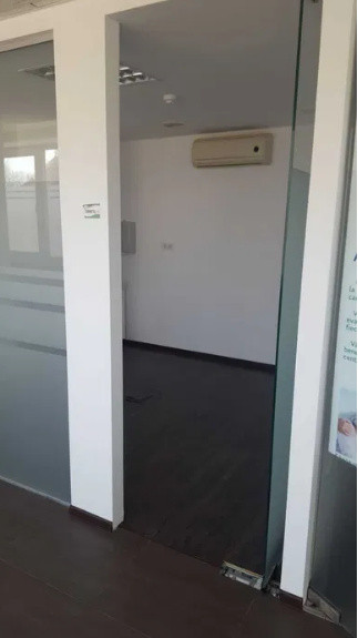 Ultracentral, imobil P+3 cu destinatie comerciala, 460 mp.