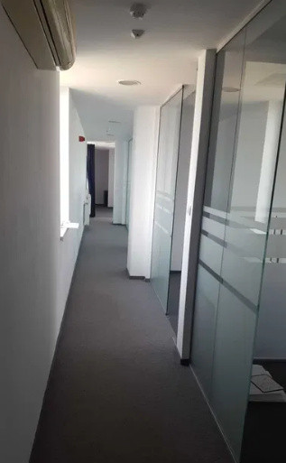 Ultracentral, imobil P+3 cu destinatie comerciala, 460 mp.