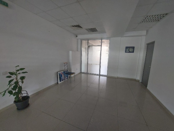 Delfinariu-bd. Mamaia, spatiu birouri, 150 mp., openspace